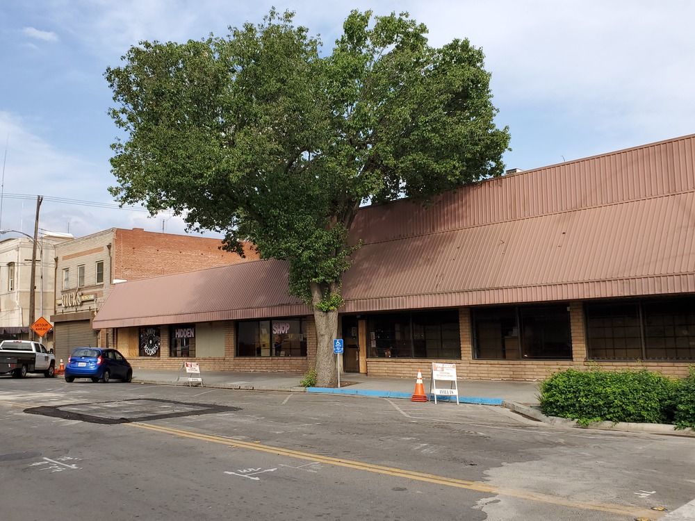 Mixed Use CRE For Sale | Retail 5 Units & Apartment 11 Units | Fresno, CA: 1518 Kern St, Fresno, CA 93706